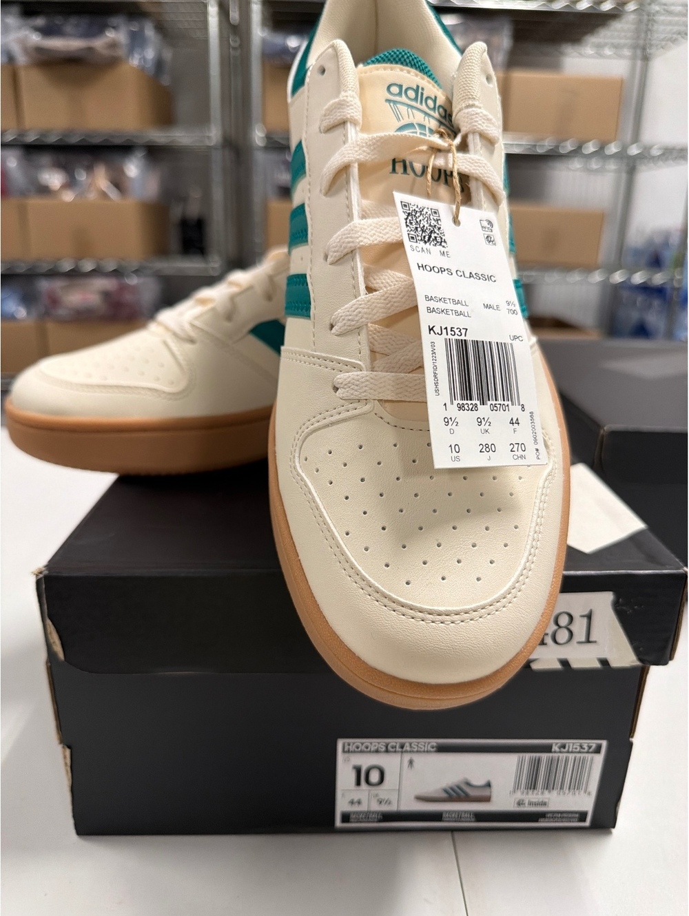 SKU 3610/481 Adidas Hoops Classic Basketball Shoes